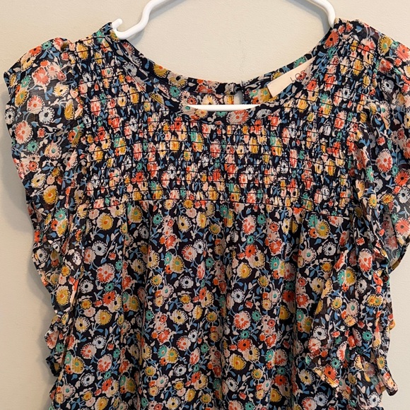 LOFT Navy Floral Smocked Ruffle Sleeve Top. Size Medium - Picture 3 of 7